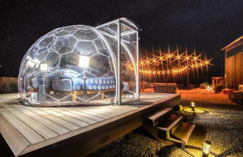 Stargazing Retreat with Hot Tub Deck Hammocks BBQ - Photo 1