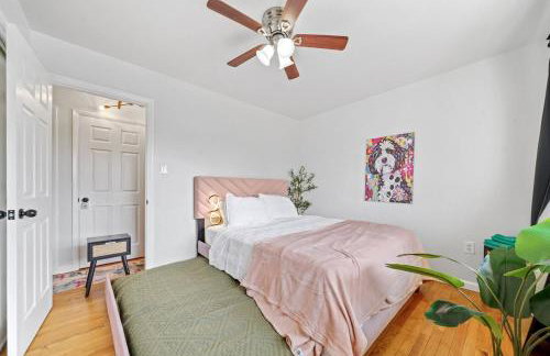 Comfort, Fun, & Charming - 5BR Oasis with Pool - Foto 54