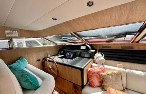 MotorYacht 21 avec équipage - Photo 25