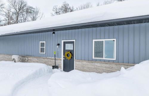 Snowy Paws on Lac Vieux Desert - Photo 14