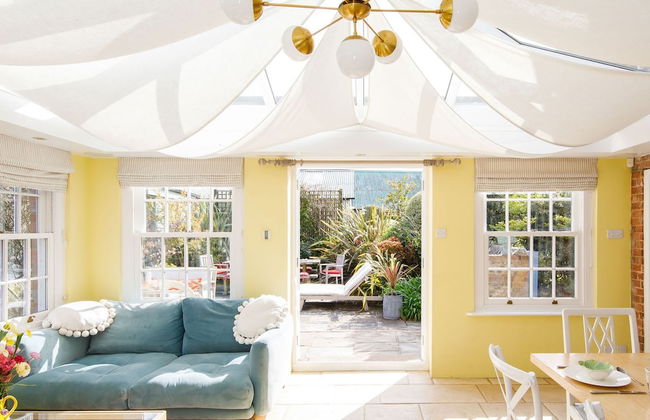 Amazing 5 BR Country Home Pool Gym Yoga Studio - Photo 4