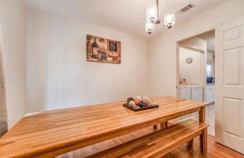 Near Parks & Shopping- Hickory Ridge Hideaway - Foto 3