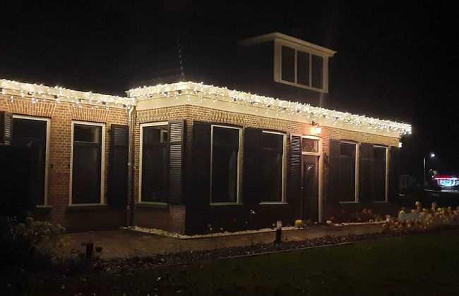 Stylish Farmhouse With Spa Tub - Foto 33