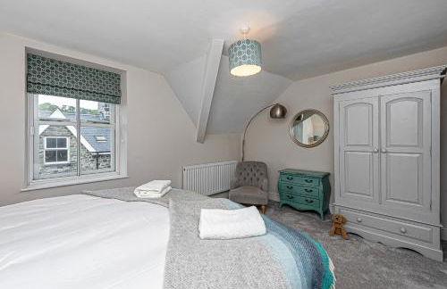 Character Townhouse in Town Centre & Superb Views - Foto 12