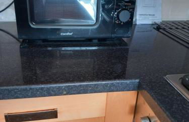 Victorian Semi Detached House behind the High Street - Foto 16