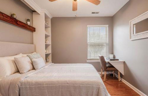 Hot Tub Hideaway 3 BR - Foto 12