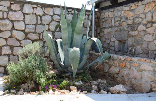 Three Sisters, absolutely unique stone houses, 200 m from the beach - Photo 34