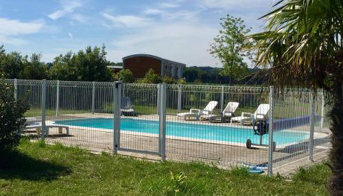 Les Roulottes-Gîtes de la Ferme de l'Autruche Dromoise - Foto 3