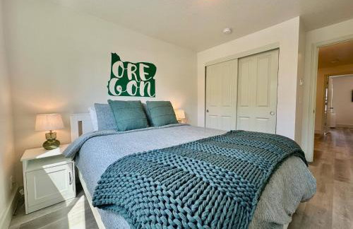 Duck Den - 3BR Near UofO Campus - Photo 16