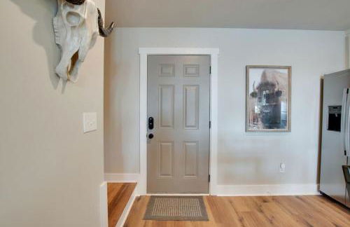 Gorgeous Cabin Great for Groups or Families with Jacuzzi, Fire Pit and Views in Alabama - Foto 26