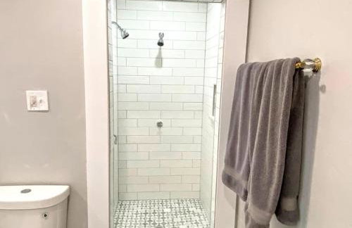 Historical Entertainer 3 Bedroom Townhouse AC PNW - Foto 20