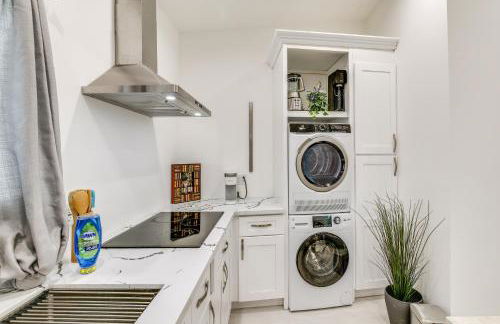 9 Mi to Dodger Stadium! East LA Studio with Patio - Foto 11