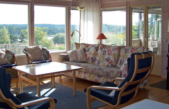 8 Person Holiday Home in Tanumshede - Photo 5