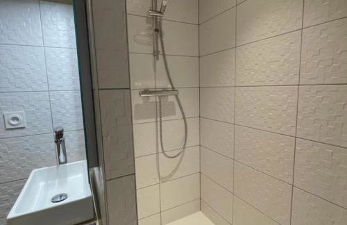 Gîte de Charme à Avoine avec Spa Privé et Jardin - FR-1-381-621 - Foto 18