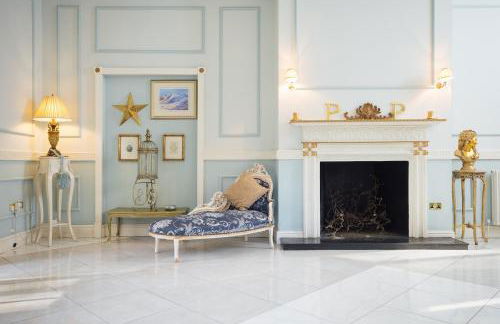 Elegant Pembrokeshire Country House - Sleeps 17 - Photo 6