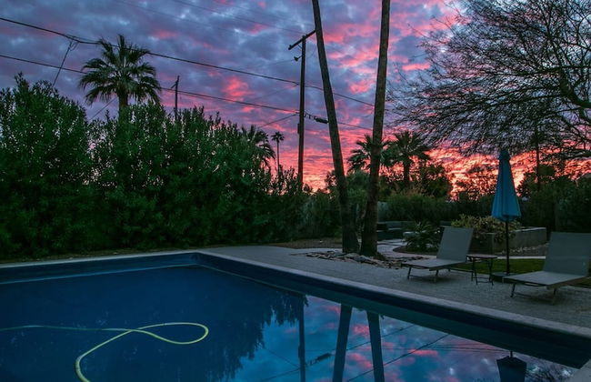 Mid-century Modern W/backyard Oasis, Putting Green - Foto 36