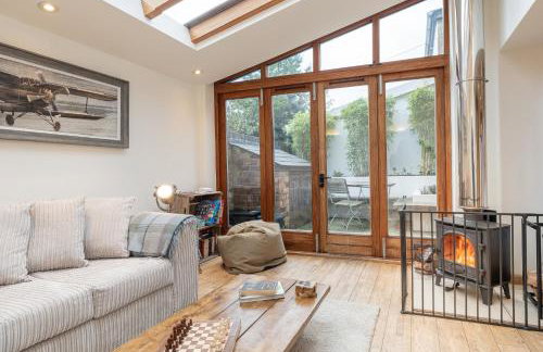 The Coach House - Beautiful Home in Cheltenham! - Photo 127