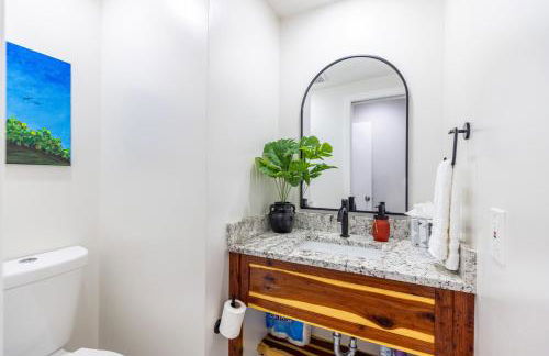 Relaxing Modern Farmhouse in Jupiter Farms. Family-and Dog-friendly! - Photo 20