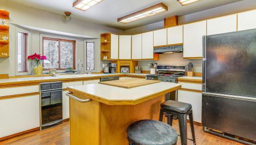 Home 20 Mi to Anchorage and Chugach State Park! - Photo 2