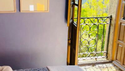 The Manor House - Photo 3