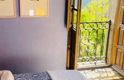 The Manor House - Photo 3