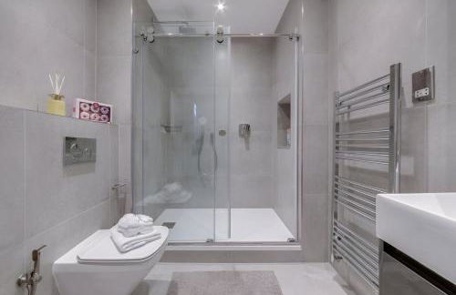 Luxury London 3 Bedroom Duplex with Pool Table - 4HS - Foto 34