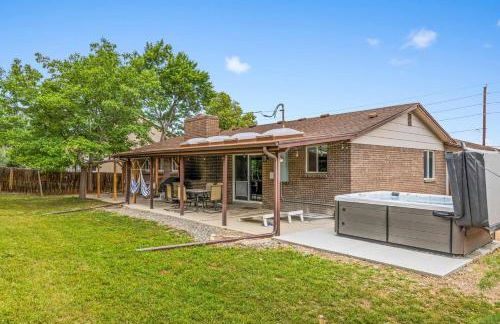 DenverRed Rocks 6BR Sleeps 14 Hot Tub - Foto 12