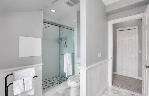 Lumber Barons Detroit Brush Park Penthouse 3BR 2 Kings 1 Queen 2 Baths 1 Car Garage - Photo 26