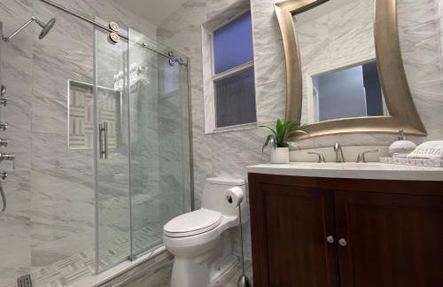 Paradise Heated Pool Home Near IMG and Siesta Key Beach - Photo 21