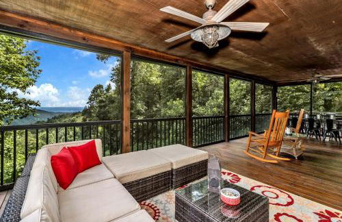 Cozy Mountain Cabin with Long-Range Views near Waterfall Park in Old Fort, NC - Foto 4