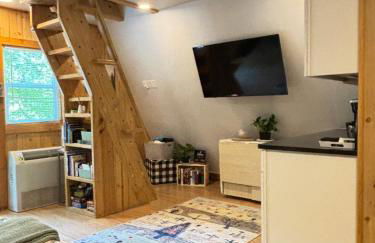 Bluebird Cabin - Cozy A-Frame Retreat - Photo 14