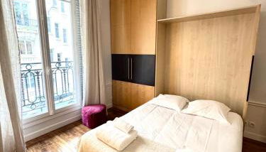 Arc de Triomphe 5 minutes away by walk - Foto 3, towels