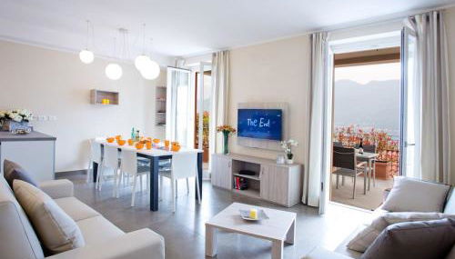 SALA COMACINA APARTMENT NO 4-SLEEPS 10 by Italian Apartments - Foto 1