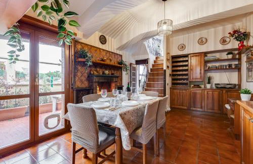 The Elegant Penthouse - Ampio Attico con Posto Auto - Foto 10