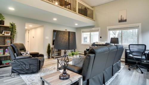 Modern Stark Home with Game Room, Grill and Fire Pit - Foto 5