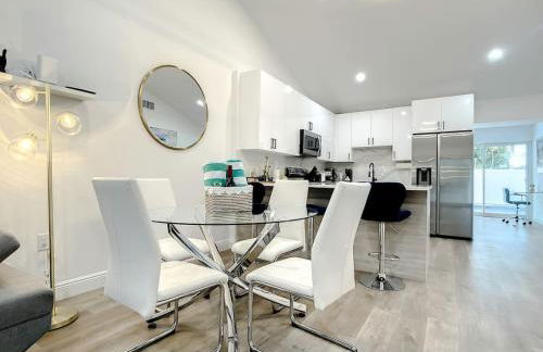 Luxe 6 Bed Heated Pool Villa I 5 min to Beach I BBQ - Foto 13