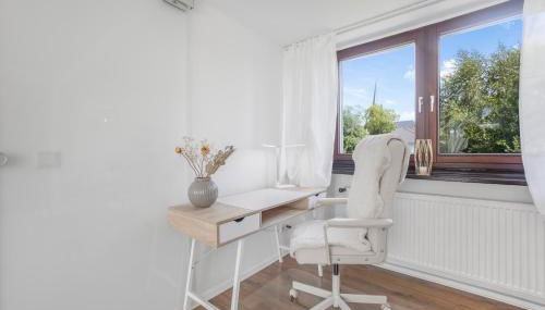 Mehr Platz als im Hotel - Ruhig & Zentral, Parkplatz, WLAN, Arbeitsplatz - Foto 5