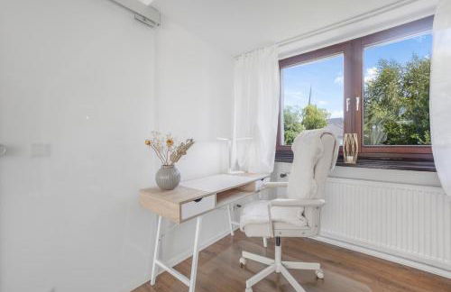 Mehr Platz als im Hotel - Ruhig & Zentral, Parkplatz, WLAN, Arbeitsplatz - Foto 5