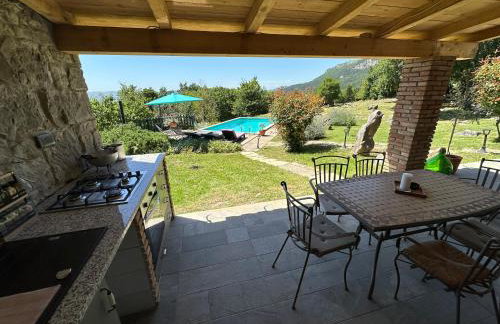 Villa Mavrici, Nature Paradise with pool - Foto 7