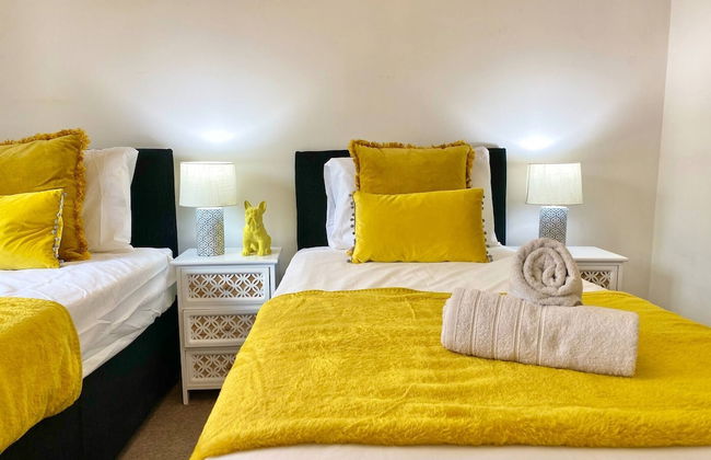 5-bed Townhouse Salford Deep Cleaned - Foto 13