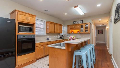 The Broadway Bungalow Walk to Riverwalk Dining! - Foto 4