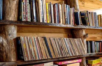 Luxurious Log Cabin with Game Room & Fireplace near Princeton in New Hope, Pennsylvania - Foto 40