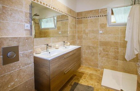 Nice Home In Suze-La-Rousse With Wifi - Foto 37