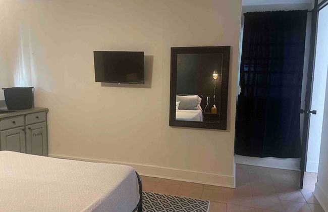 Pr Pvt Rm 5 Qn Bed Gated Comm Easy Parking - Photo 6