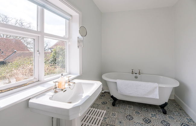 The Farmhouse, Boundary Farm, Framlingham - Photo 16