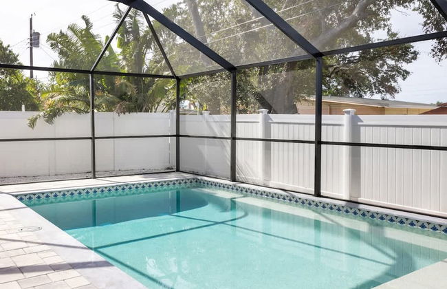 Fun Family-friendly Largo Home Heated Pool - Photo 48