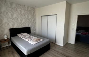 Schöne 2 Zimmer Ferienwohnung mit WLAN Direkt an der Autobahn - Foto 2