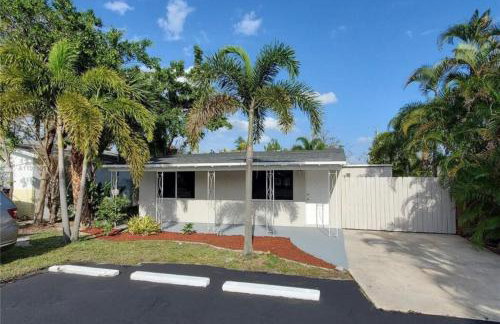 NEW Pompano Beach AirPark Duplex! Patio Parking! - Foto 39