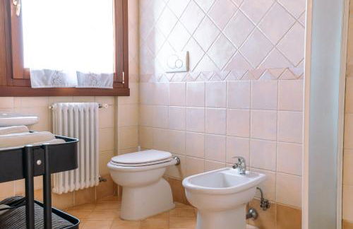 Venice's neighbor Home - Photo 37