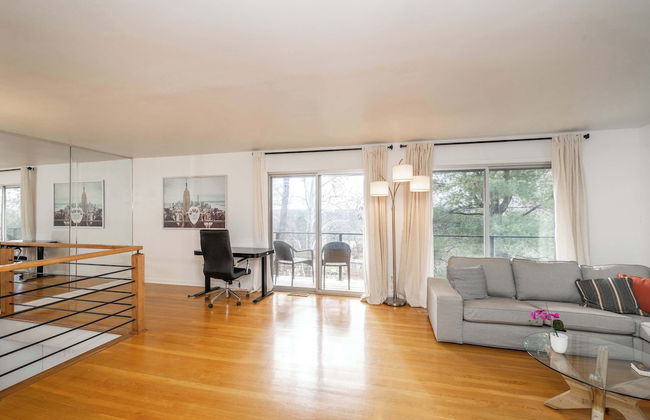 Top Notch City Escape w King Bed - Foto 22